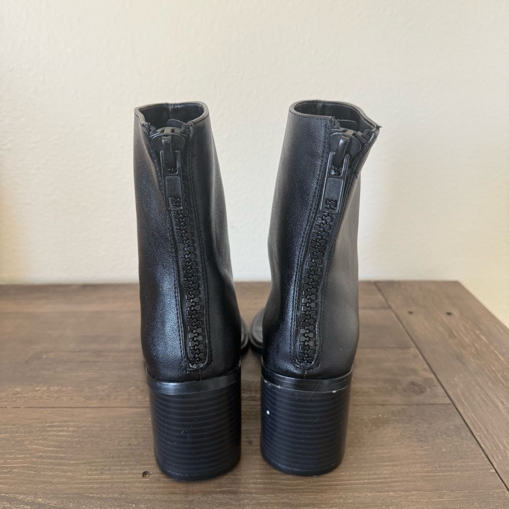 AZALEA WANG GRAYSON CHUNKY HEEL THONG SANDAL IN BLACK SIZE 9 - Picture 12 of 14